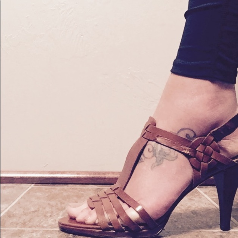💯leather; CUTE Heels